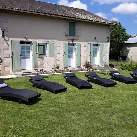 Hotes De L'isle