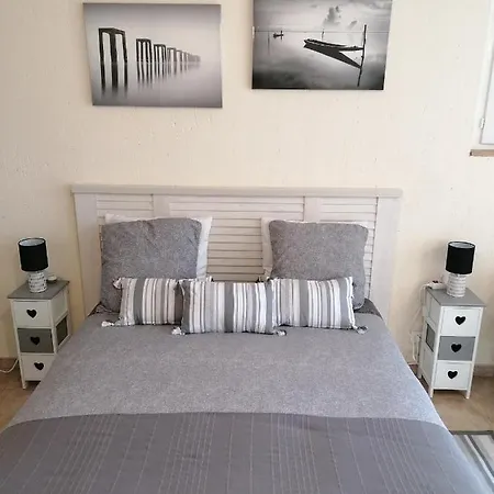 Hotes De L'isle בית הארחה Saint-Medard-de-Mussidan