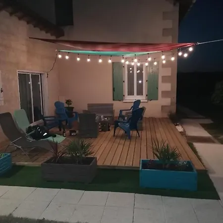 Hotes De L'isle בית הארחה