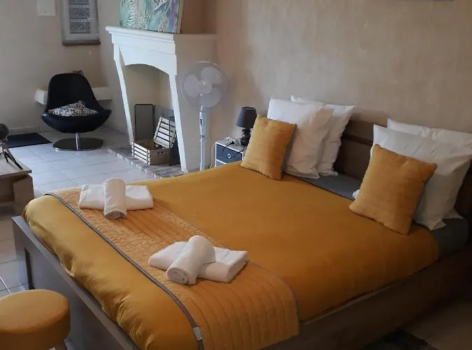 게스트하우스 Hotes De L'isle 3*