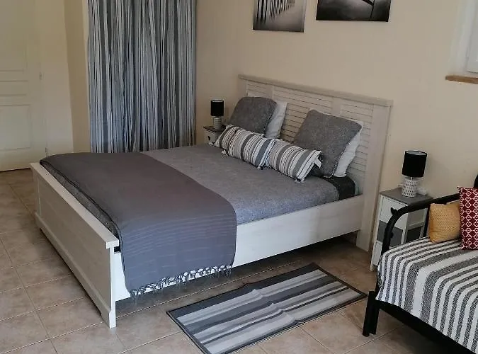 Hotes De L'isle 게스트하우스 Saint-Medard-de-Mussidan