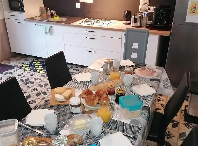 Hotes De L'isle 게스트하우스 Saint-Medard-de-Mussidan