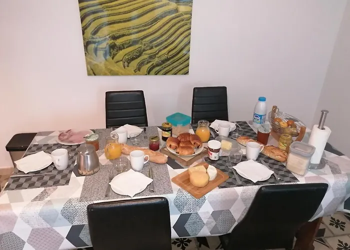 게스트하우스 Hotes De L'isle 3*