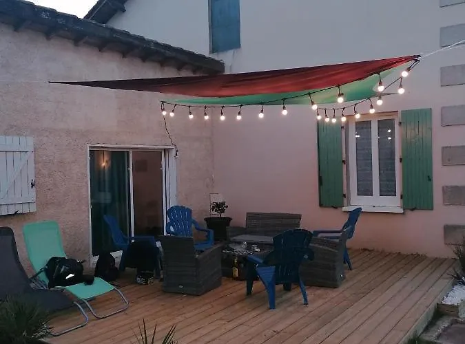 Hotes De L'isle 게스트하우스 3*